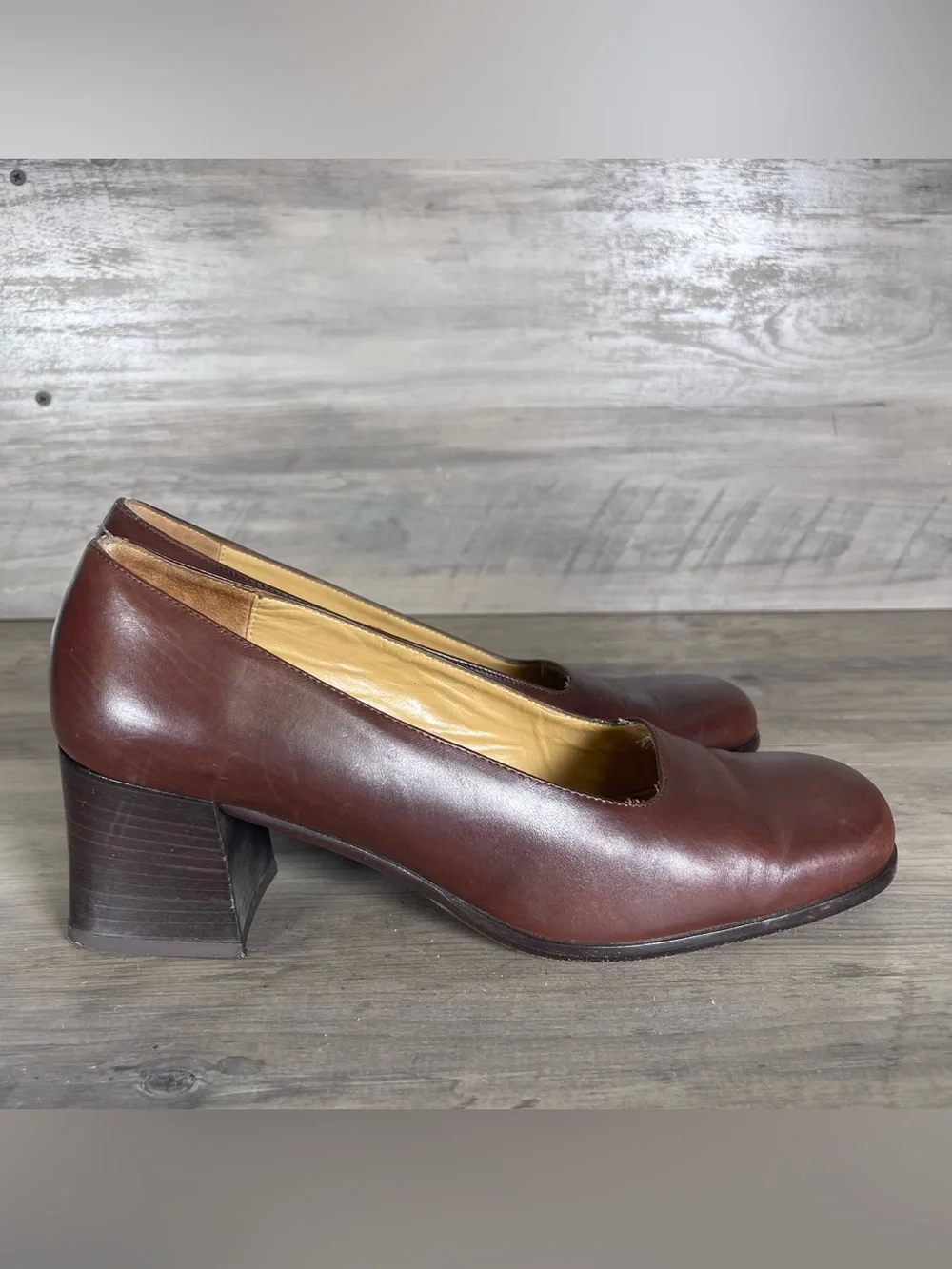 Coach‎ Womens 8.5 Brown Leather City Mid Heel Pump W/ Box Vintage Professional